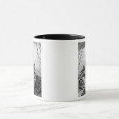 渇きによって進めなくなり、苦しむ船員 マグカップ (中央)