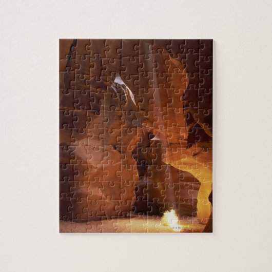 渓谷の床のtumbleweedに当る太陽光線 ジグソーパズル (縦)