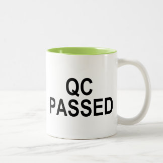 渡される品質管理 ツートーンマグカップ