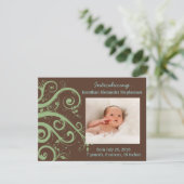 渦巻きの葉 緑と茶色の赤ちゃん男の子の写真 誕生日のお知らせ 案内状 (スタンド正面)