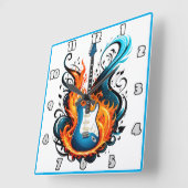 渦巻く炎に囲まれた燃えるような青いギター スクエア壁時計 (傾斜)