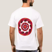 渦巻く炎の曼荼羅 – 赤とオレンジの抽象的なエネルギー Tシャツ (裏面)