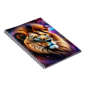 渦巻く銀河系の間にライオンのカラフル頭 ノートブック (右側)