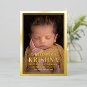 渦巻形の歓迎フォイルモダンベビー誕生のお知らせ 箔シーズンカード (立ち正面)