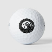渦巻状の波周ゴルフボール ゴルフボール (正面)