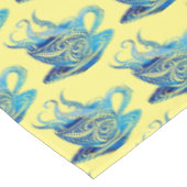 渦巻芸術的き模様の青コーヒーカップ テーブルクロス (アングル)