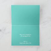 温かいクリスマスに抱きしめたかわいい猫を寄り添う シーズンカード (内部)