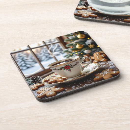 温かいコーヒーとジンジャーブレッドのクッキーのクリスマス コースター (左側)