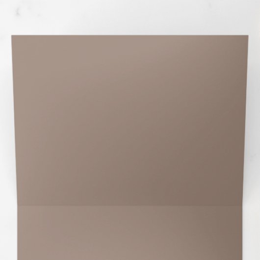 温かいダスティーローズの背景 | ソフトな単色 三つ折り招待状 (内部最初)