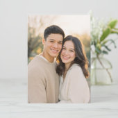 温かいベージュの親密な写真 招待状 (スタンド正面)