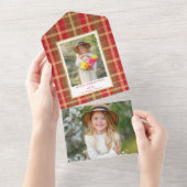 温かい農村風の赤と金のチェック柄の写真 オールインワン招待状 (貼ってはがせる)