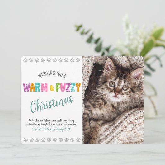 温かくてファジーなペットフォトクリスマスタイポグラフィかわいい シーズンカード (スタンド正面)