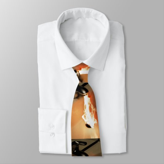 温水 ネクタイ (タイ)