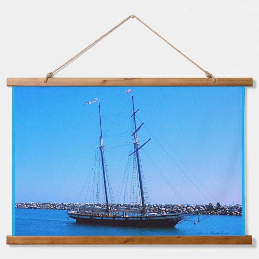 港に向かう巡礼者 吊り下げ型タペストリー (正面)