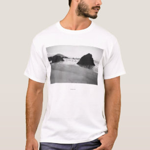 港Orford、オレゴンのビーチに沿う石 Tシャツ