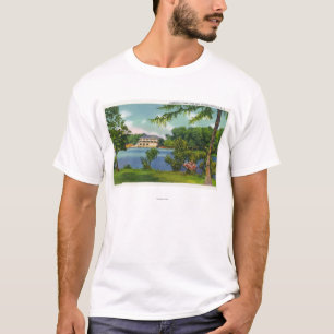湖およびカジノのCazenovia公園の眺め Tシャツ