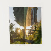 湖で繋ぎ止められるボート タペストリー (正面)