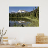 湖に反映された山の峰 ポスター (キッチン)