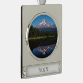 湖に反映される山のフード シルバープレートバナーオーナメント (右)