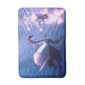 湖に浮かぶ美しい白鳥 バスマット (正面縦)