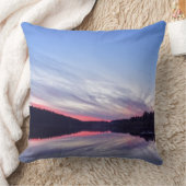 湖に浮かぶ美しい荒野の夕日の写真 クッション (ブランケット)