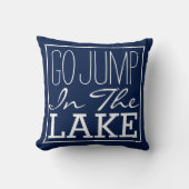湖に飛び込む クッション (正面)