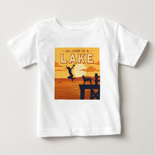 湖に飛び込む ベビーTシャツ
