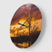 湖のそばの夕日 ラージ壁時計 (傾斜)