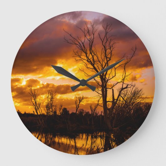 湖のそばの夕日 ラージ壁時計 (正面)