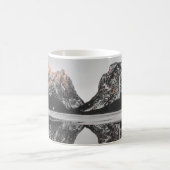 湖のそばの山 コーヒーマグカップ (中央)
