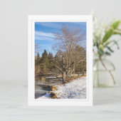 湖のそばの木 – 5x7フラットホリデーカード シーズンカード (スタンド正面)