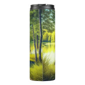 湖のそばの美しい森の中のテント タンブラー (裏面)