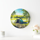 湖のそばの美しい森の中のテント ラージ壁時計 (ホーム)