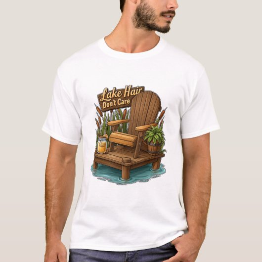 湖のほとりのウッドデッキと椅子 湖の髪は気にしない Tシャツ (正面)