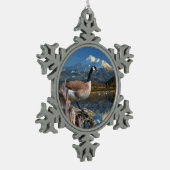 湖のカナダのガチョウ スノーフレークピューターオーナメント (左)