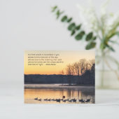 湖のカードに朝の霧 ポストカード (スタンド正面)