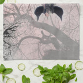 湖のピンクの台所タオルの白黒水潜り鳥 キッチンタオル (折り畳み)