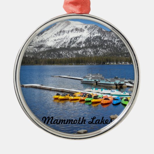 湖のメリーマンモス、カリフォルニア メタルオーナメント (正面)