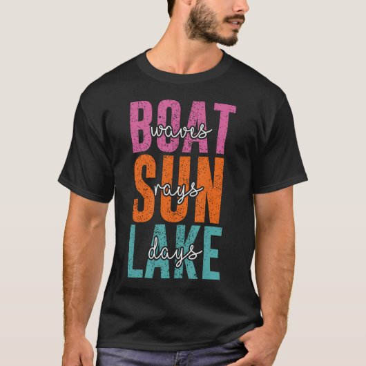 湖のライフスタイル 女性 ボート 波 太陽光 湖の日々 Tシャツ (正面)