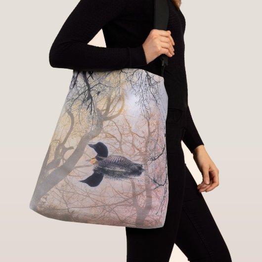 湖の十字のバッグの抽象芸術の白黒水潜り鳥 クロスボディバッグ (クローズアップ)