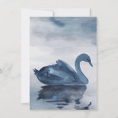 湖の反射 | ダスティーブルーのスワン写真ウェディング 案内状 (裏面)