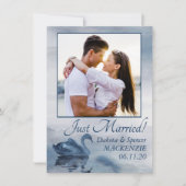 湖の反射 | ダスティーブルーのスワン写真ウェディング 案内状 (正面)