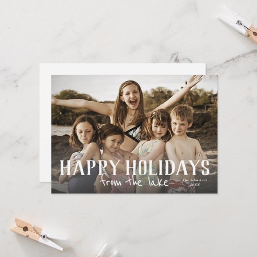 湖の場所からハッピーホリデーズフォトカード カード (正面/裏面インサイチュ)