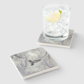 湖の大理石コースターの上の黒と白のルーン ストーンコースター (横)