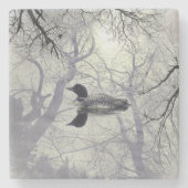 湖の大理石コースターの上の黒と白のルーン ストーンコースター (正面)