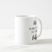 湖の山の生活で人生は良い コーヒーマグカップ (正面右)