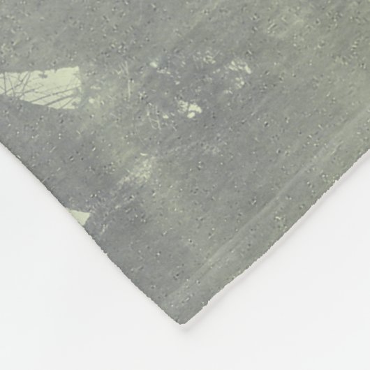 湖の投げ毛布の上の黒と白のルーン フリースブランケット (角)