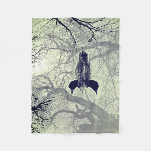 湖の投げ毛布の上の黒と白のルーン フリースブランケット (正面)