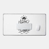 **湖の方が命だ** デスクマット (キーボード&マウス)