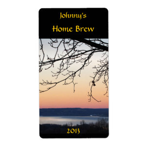 湖の日没ビールラベル ラベル